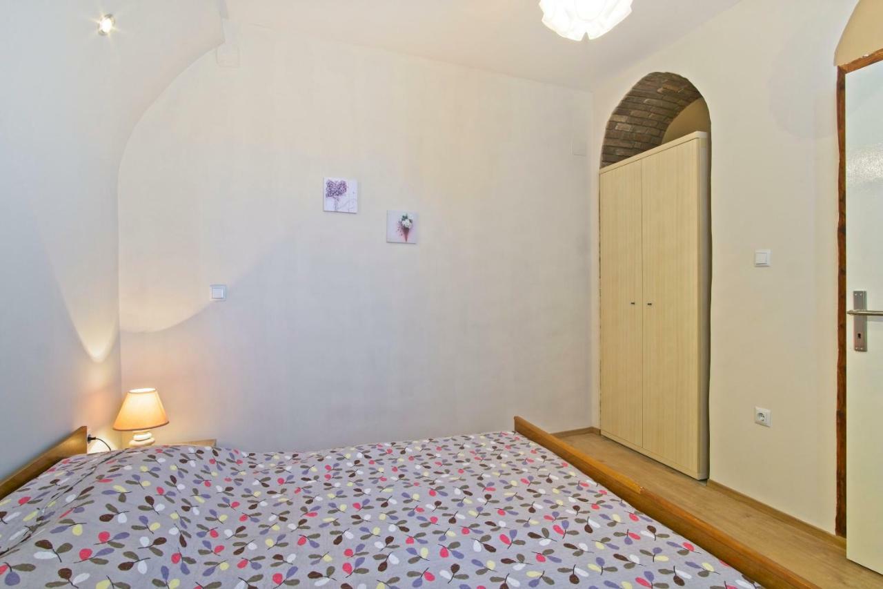 Ursula Apartment Mali Lošinj Екстериор снимка